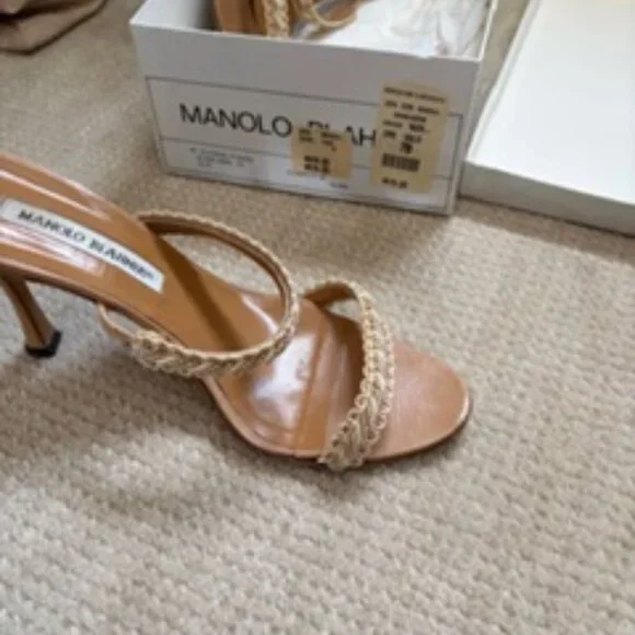 Vintage Manolo Blahnik tan strappy sandals - Picture 4 of 4